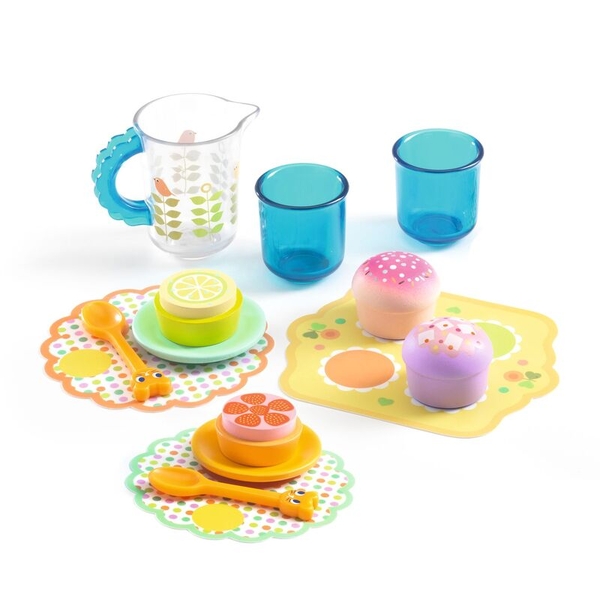 Djeco 14 Pieces Kitten Snack Set (In Round Tub)