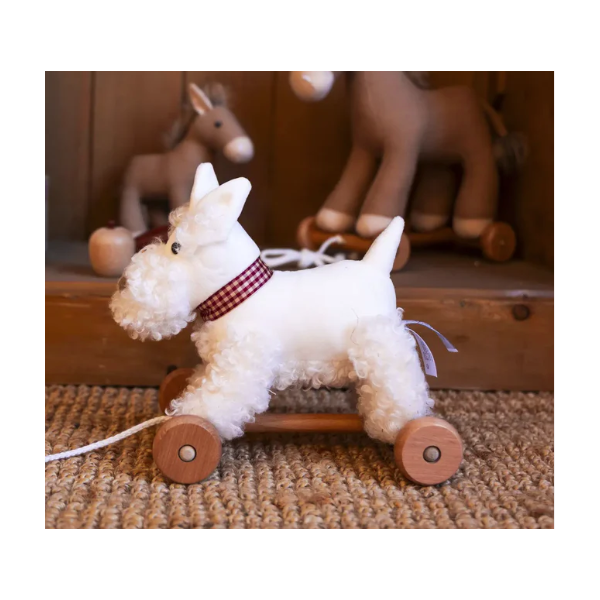 Egmont Pull Along Lola