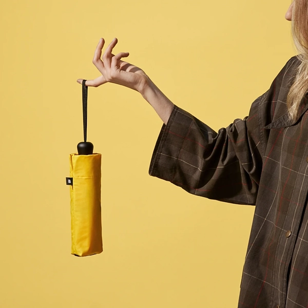 Blunt Neo Citrus Yellow Umbrella